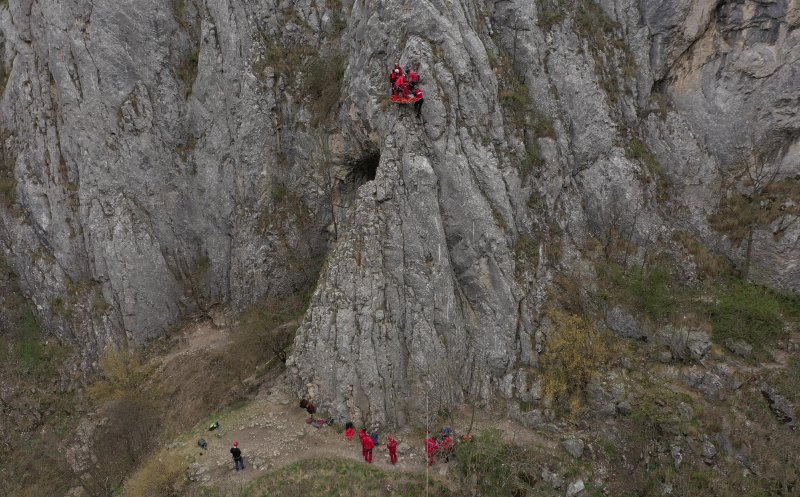 PREMIERĂ în România: exercițiu de salvare în Cheile Turzii