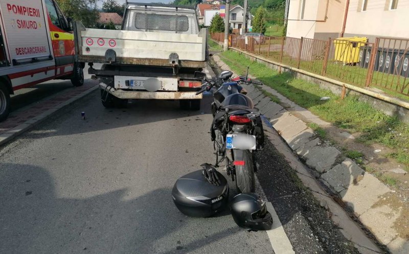Accident cu o motocicletă și o autoutilitară în Feleacu. Bărbat, transportat la spital