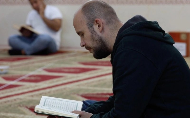„Soţul meu musulman”, documentarul filmat la Cluj, are premiera la TIFF