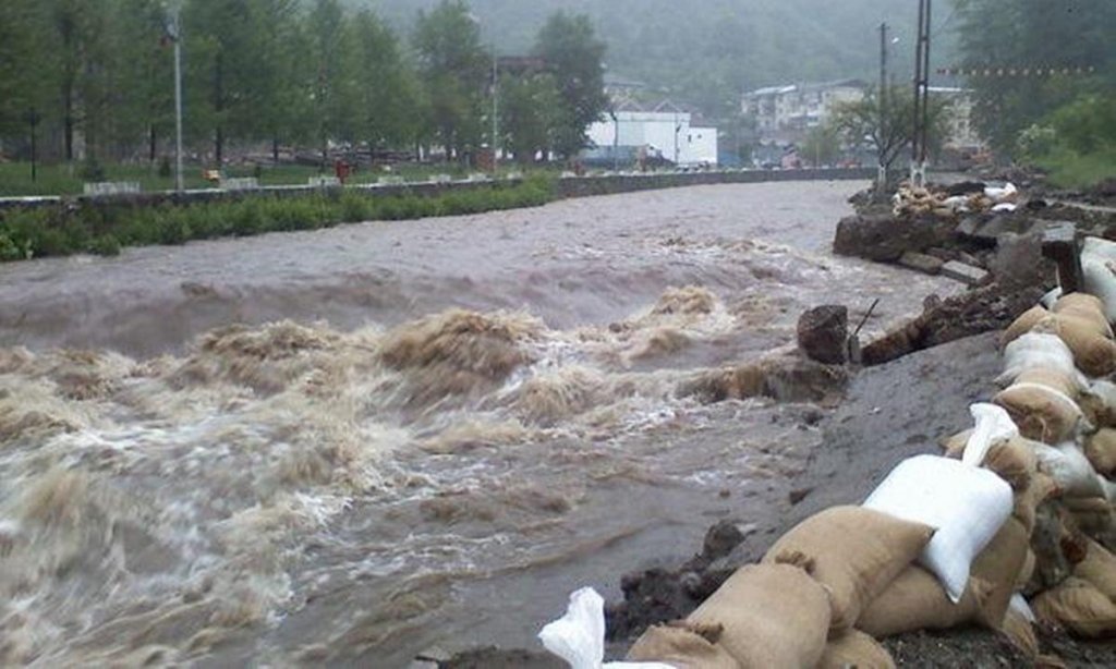 ALERTĂ hidrologică la Cluj: COD GALBEN și PORTOCALIU de viituri și inundații