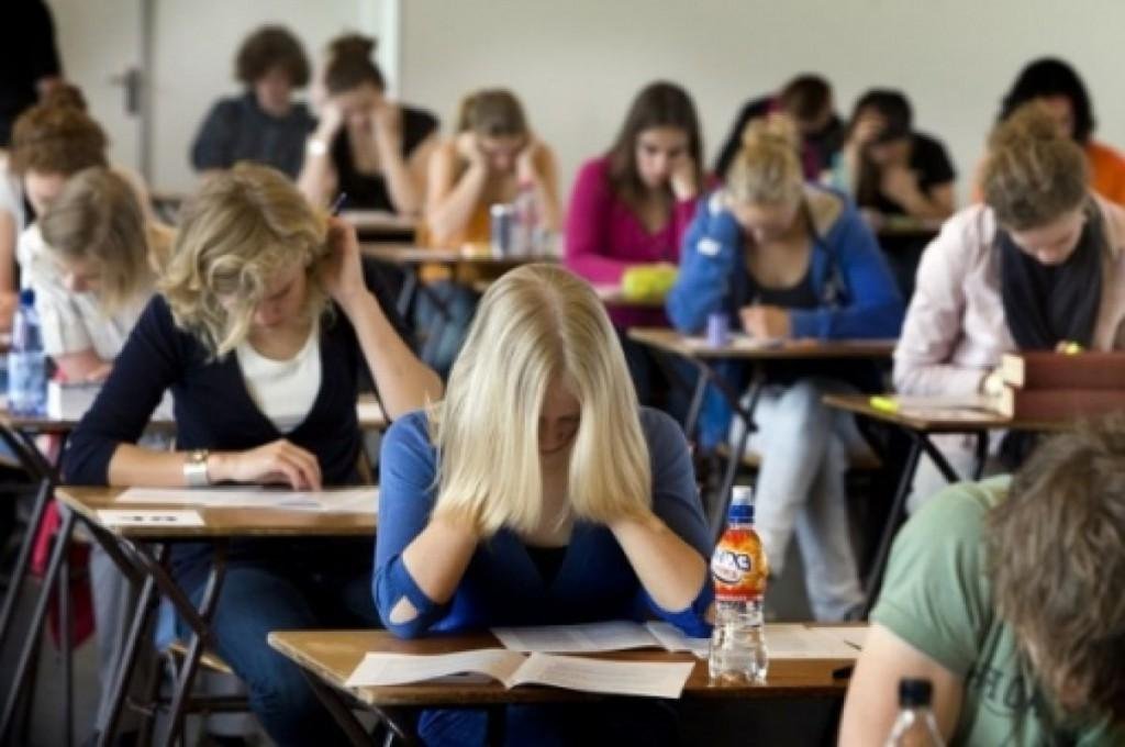 Peste 5.000 de elevi din Cluj, înscriși la Evalurea Națională / Tot ce trebuie să știi despre examen