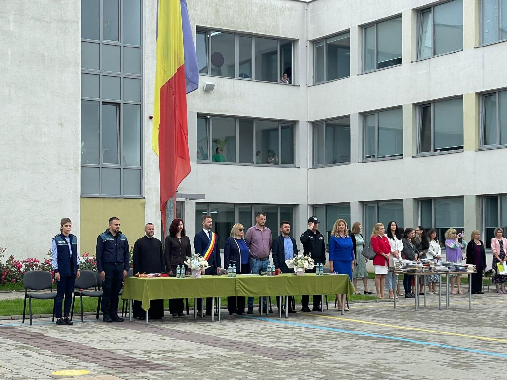 Bogdan Pivariu, la festivitatea de final de an școlar: „Investiția în educație este cea mai valoroasă”