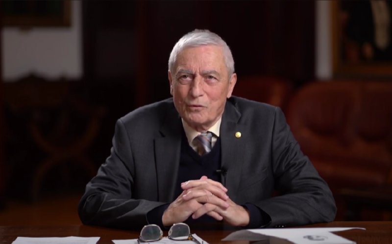 Poetul Ion Pop, fost decan al Facultăţii de Litere a UBB Cluj, este laureatul Premiului Național de Poezie “Mihai Eminescu”