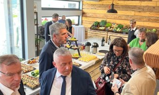 Europarlamentari din comisia AGRI, în vizită la o fermă din Cluj! Daniel Buda: „Un exemplu de urmat”