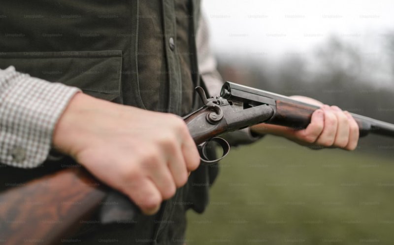 Dosar penal pentru doi clujeni. Dețineau ilegal muniție și arme letale