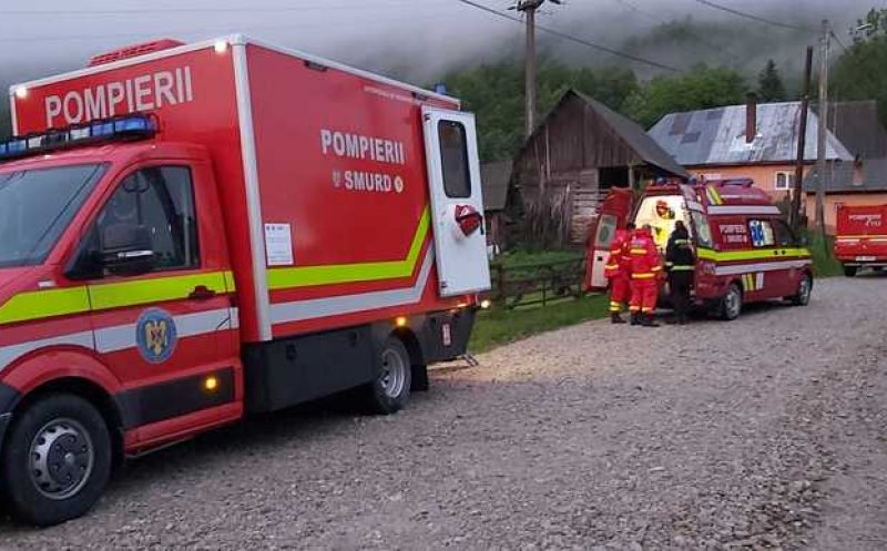 Trei turiști au rămas blocați pe un traseu montan din Cheile Râmețului