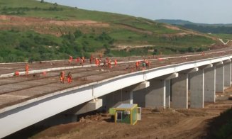 Mobilizare pe A3 lângă Cluj: Furnicar de constructori pe viaductul ridicat de UMB la Nădășelu. Nu mai este mult până la asfalt
