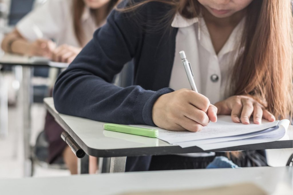BAC 2023. Elevii dau marți proba obligatorie a profilului, Matematică sau Istorie