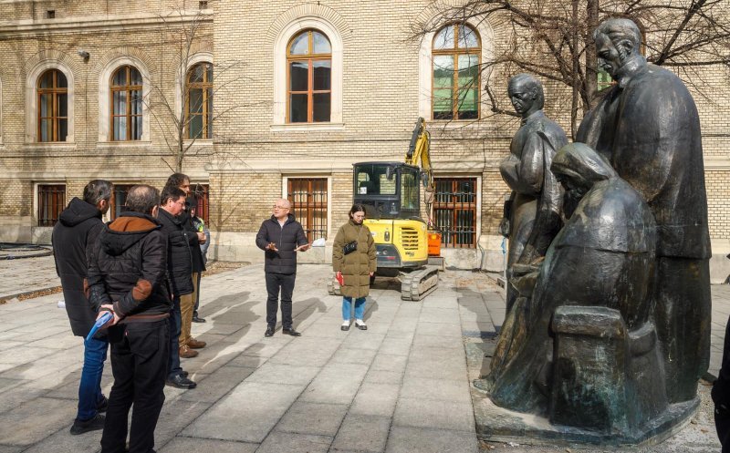 Ce se întâmplă cu soclurile statuilor „Școala Ardeleană”, Blaga și Eminescu