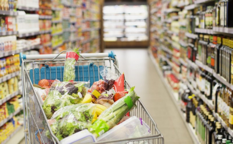 Proiectul pentru reducerea preţurilor la alimente, pe agenda ședinței de vineri a Guvernului / Ce alimente se ieftinesc