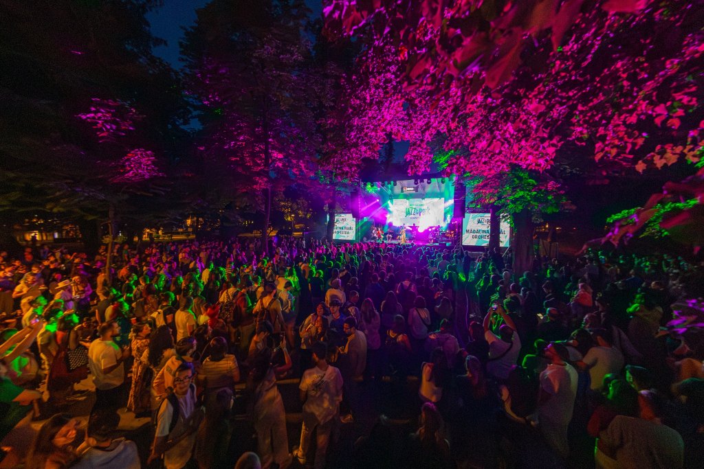 15.000 de oameni în prima zi a Jazz in the Park Competition! Iubitorii muzicii și primii concurenți au transformat Parcul Central într-un mare festival