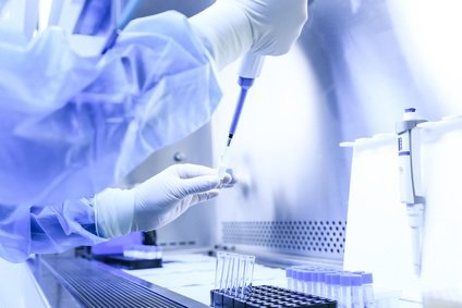 Se lucrează la primul vaccin ARNm împotriva cancerului. Când ar urma să fie gata