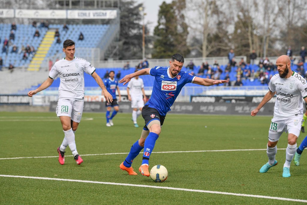 Un nou italian pe radarul CFR-ului. Concurență din Serie B pentru "feroviari"