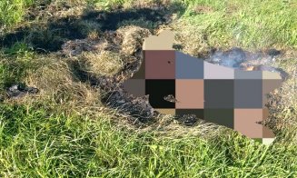 Cadavrul din Tureni ÎNCĂ FUMEGA atunci când a fost descoperit de un bărbat aflat la un parastas, în cimitir