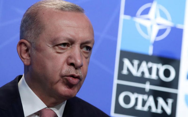 Turcia face o întoarcere la 180º /  Ce a primit Erdogan pentru că a renunțat să mai blocheze aderarea Suediei la NATO