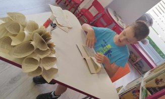 Te plictisești acasă în vacanţă? Activităţi pentru copii la biblioteca din Mănăştur