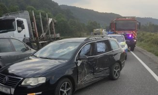 Cum s-a produs accidentul de pe Valea Drăganului? Cinci adulți și un copil, transportați la spital
