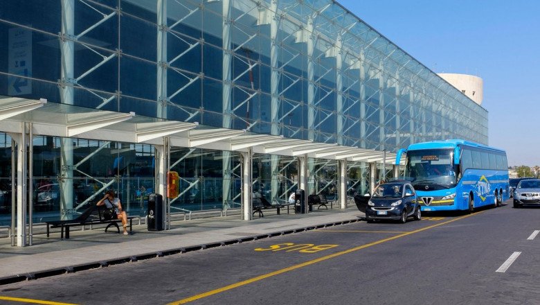 Atenţionare de călătorie transmisă de MAE! Incendiu pe un aeroport des frecventat de români