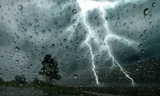Mesaje RO-ALERT  în mai multe localități din Cluj: COD PORTOCALIU de ploi, vijelii, descărcări electrice și grindină