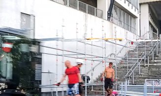 Au venit băieții cu mușchi de la UNTOLD! Forfotă cu logistica festivalului la stadionul Cluj Arena