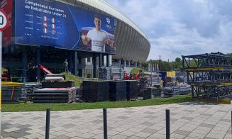 Au venit băieții cu mușchi de la UNTOLD! Forfotă cu logistica festivalului la stadionul Cluj Arena
