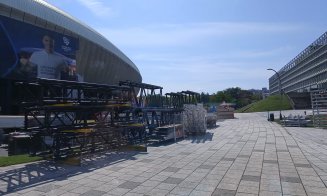 Au venit băieții cu mușchi de la UNTOLD! Forfotă cu logistica festivalului la stadionul Cluj Arena