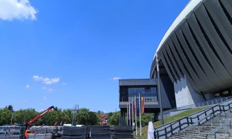 Au venit băieții cu mușchi de la UNTOLD! Forfotă cu logistica festivalului la stadionul Cluj Arena