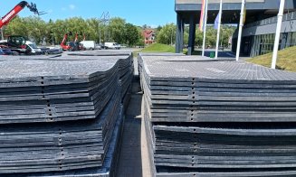 Au venit băieții cu mușchi de la UNTOLD! Forfotă cu logistica festivalului la stadionul Cluj Arena