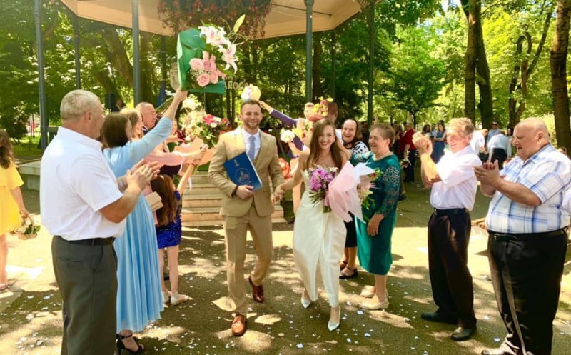 50 de cupluri s-au căsătorit azi în Cluj-Napoca