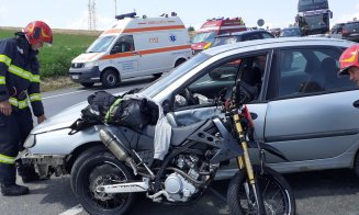 Accident cu două motociclete și o mașină în Păniceni. Circulația este blocata pe ambele sensuri / Un minor și o femeie transportați la spital