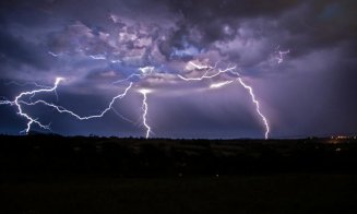 Revin furtunile! COD GALBEN de ploi, descărcări electrice și vijelii la Cluj