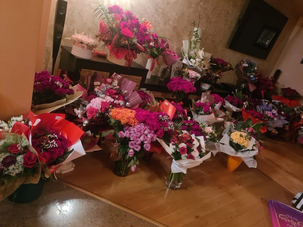 Primărița de fier a Clujului a împlinit 50 de ani și a dat mare petrecere! Cântăreață celebră: „Câte flori am văzut aici nu am văzut în nicio florărie