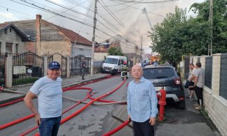 Incendiu URIAȘ la un depozit din Mărăști! A fost emis mesaj RO-ALERT / A ajuns și primarul Boc