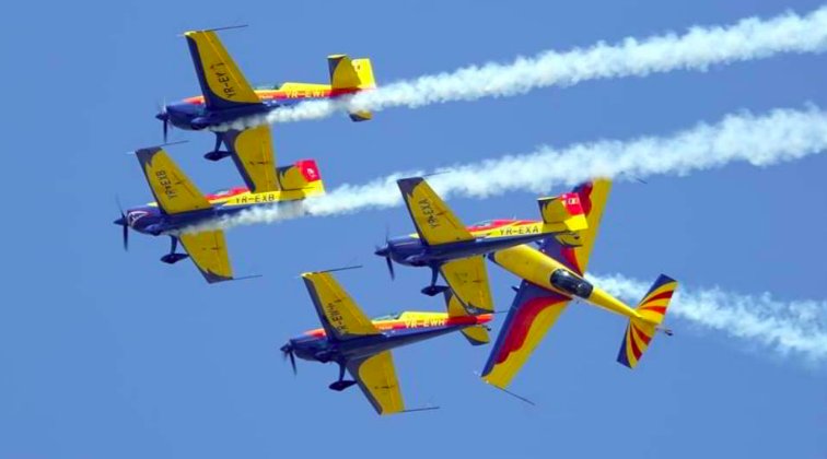 Aeronavele românești au făcut un spectacol memorabil la mitingul aviatic de la Dezmir