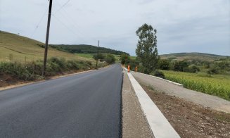 Reparații pe un important drum județean din Cluj! S-a turnat asfaltul și se lucrează la poduri