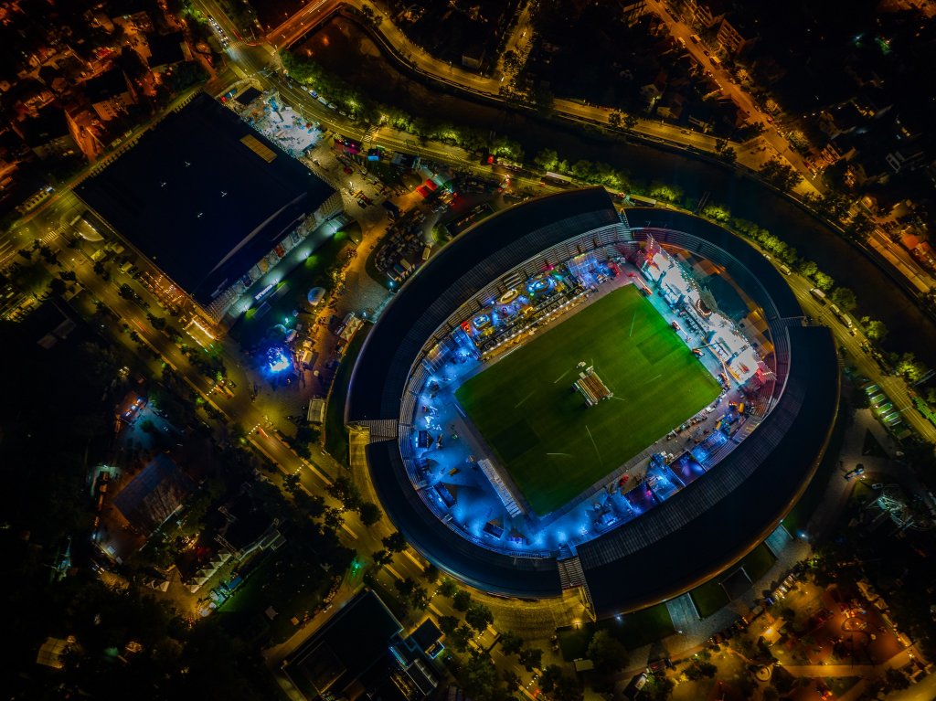 SPECTACULOS! Pregătirile pentru Untold sunt aproape gata. Cum arată Cluj Arena văzută din dronă