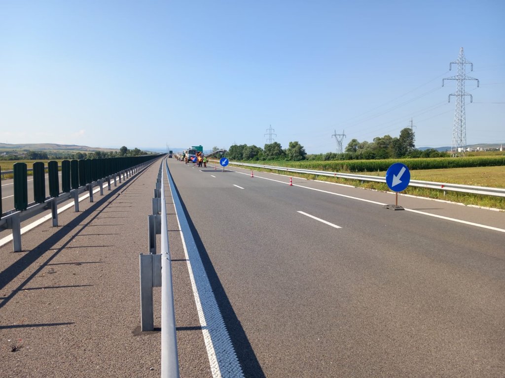 Atenție șoferi! Restricții de circulație pe un lot de pe Autostrada A10 Sebeș-Turda. Se repară asfaltul