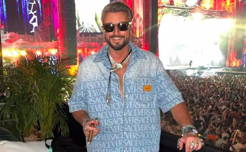 Cătălin Botezatu atrage toate privirile la UNTOLD cu accesorii de 100.000 de euro și un cercel îndrăzneț în nas