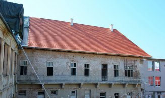 Fosta clădire a Judecătoriei Turda se transformă! Imagini de pe șantier