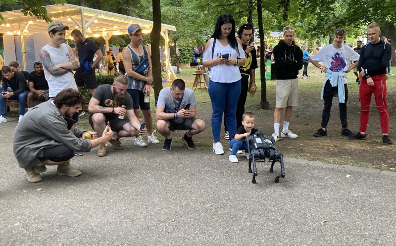 După Șuier, Oscar - câinele robot a atras toate privirile la Untold