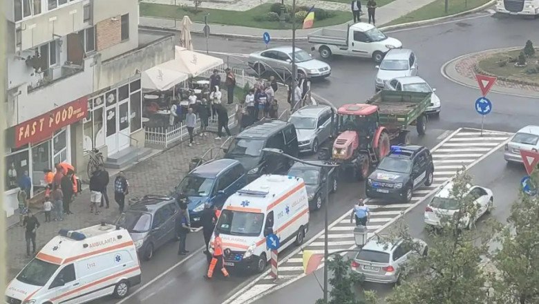 Bătaie în plină stradă după un conflict în trafic, în Câmpia Turzii. 5 oameni au ajuns la spital