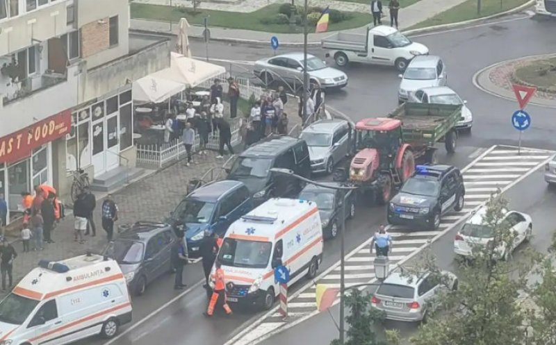 Bătaie în plină stradă după un conflict în trafic, în Câmpia Turzii. 5 oameni au ajuns la spital