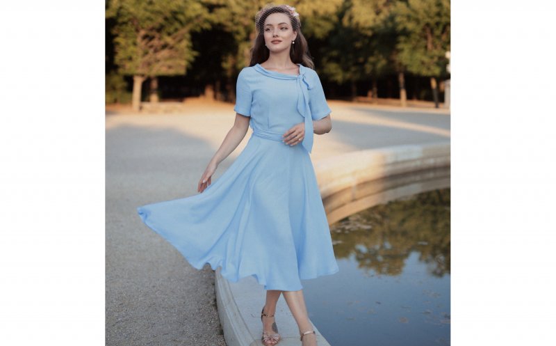 Ziua de Cluj | Ce culori poti sa asortezi impreuna cu o rochie albastra