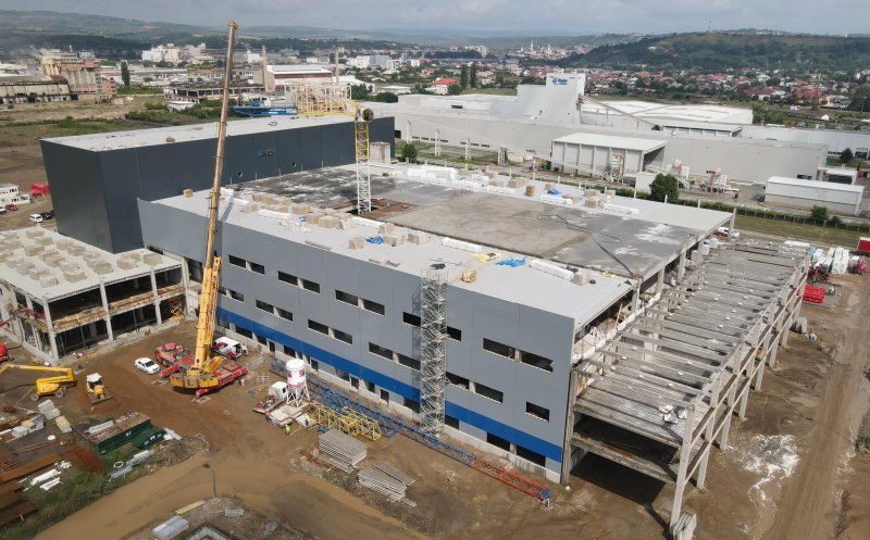 IMAGINI de pe șantierul celei mai noi fabrici de medicamente din județul Cluj! Costă 50 mil. euro și va genera 400 de locuri de muncă