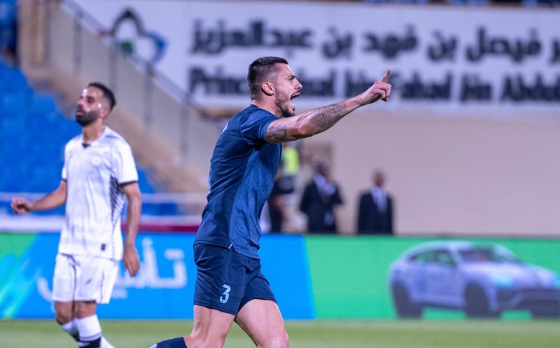 Debut excelent pentru Andrei Burcă în Arabia Saudită. Fundașul a marcat în primul meci oficial