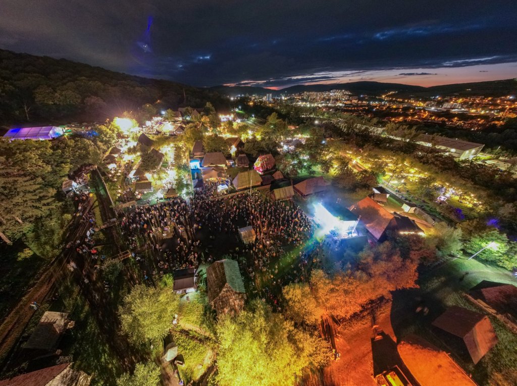 Lineup complet la Jazz in the Park. Cine concertează în Parcul Etnografic