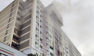A luat foc un hotel din Băile Felix! Turiştii, evacuaţi pe scara exterioară de incendii