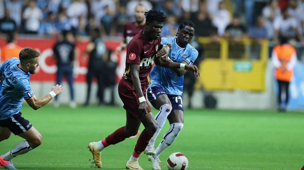 CFR Cluj și-ar putea întări fosta adversara din Conference League. Adana pus ochii pe un "feroviar"