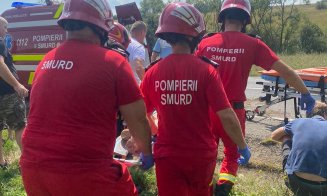 Mașină răsurnată în Izvoru Crișului