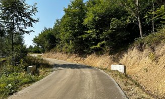 Se asfaltează un drum din județul Cluj. “Străbate o zonă pitorească și este o rută alternativă spre Mănăstirea din Muntele Rece”
